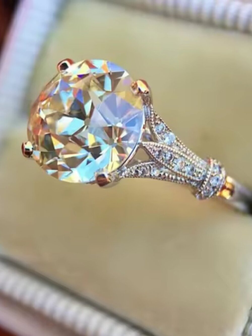 925 Sterling Silver Round Zircon Engagement Ring | Luxury Bridal Statement Ring